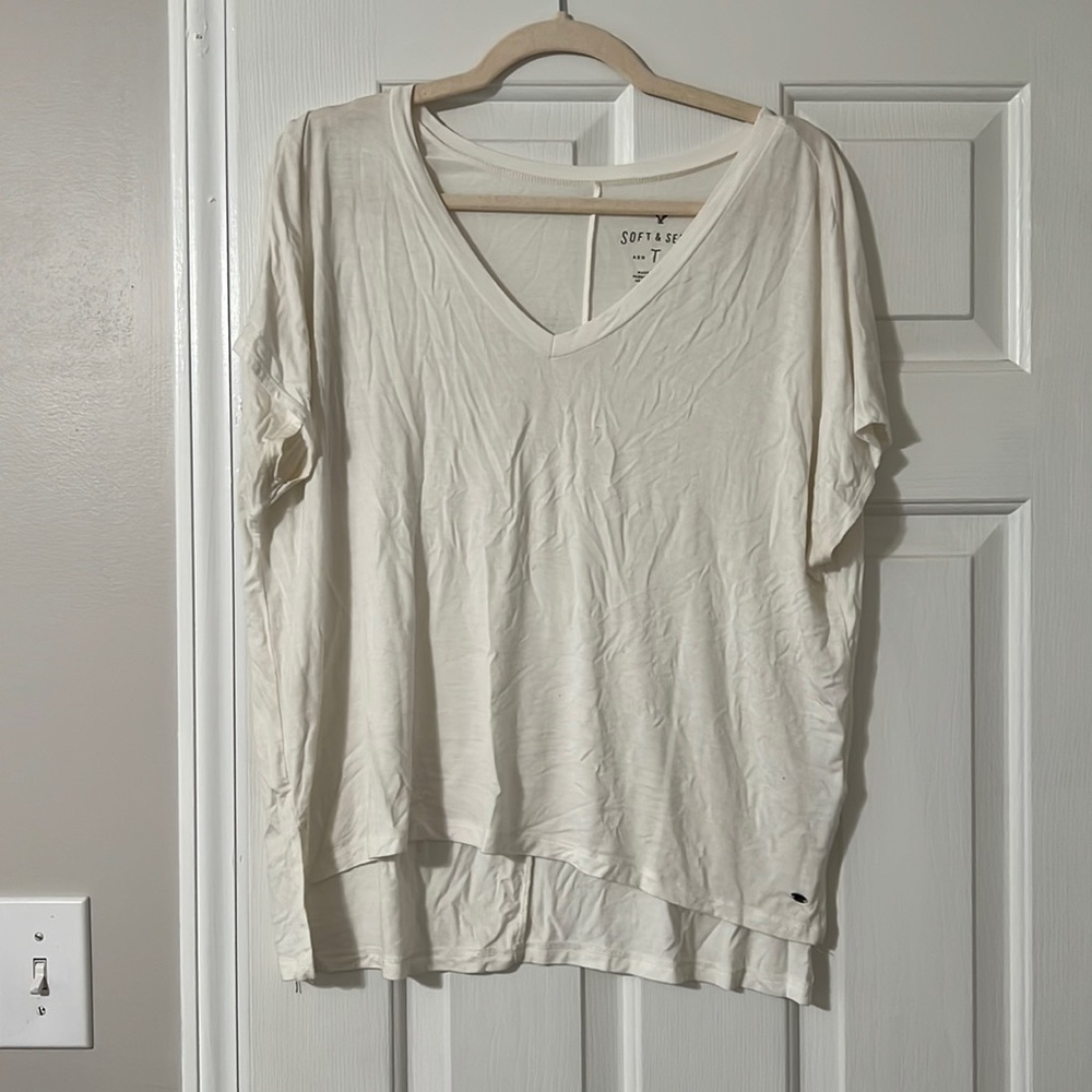White v-neck tee